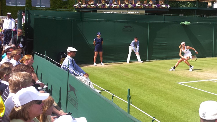 Van Uytvanck (left) watched Minnen's match in its entirety